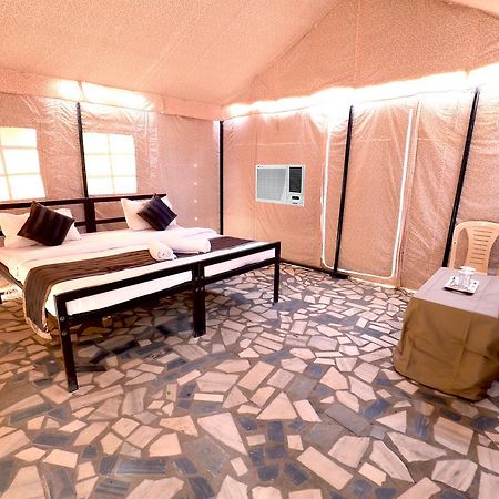 Nova Patgar Tents Bhuj Exterior foto