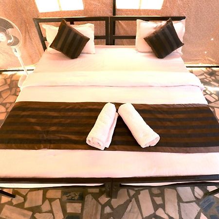 Nova Patgar Tents Bhuj Exterior foto
